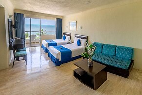 Aquamarina Beach Resort