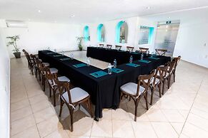 Aquamarina Beach Resort