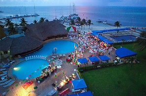 Aquamarina Beach Resort