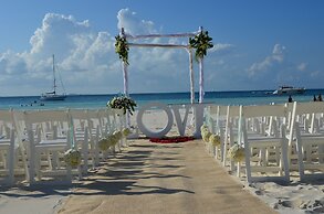 Beachscape Kin ha Villas & Suites