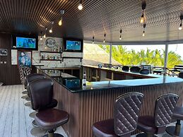 Captain Morgan's Retreat