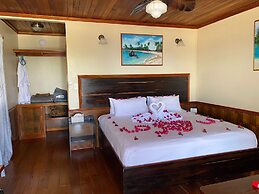 Captain Morgan's Retreat