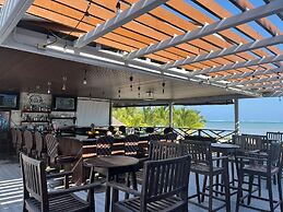 Captain Morgan's Retreat