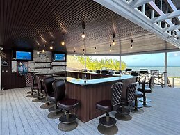 Captain Morgan's Retreat