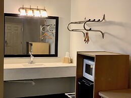 Key West Inn - Childersburg