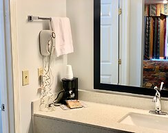 Key West Inn - Childersburg