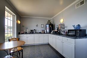 Key West Inn - Childersburg