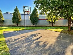 MainStay Suites Madison Airport