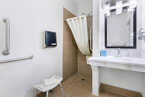 MainStay Suites Madison Airport