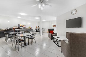 MainStay Suites Madison Airport