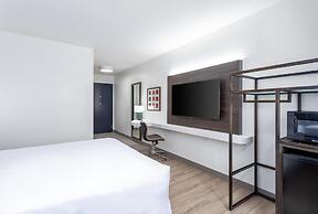 Spark by Hilton Clarion