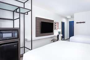 Spark by Hilton Clarion