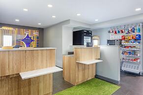 Spark by Hilton Clarion