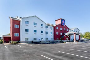 Motel 6 Indianapolis, IN - Southport