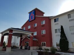 Motel 6 Indianapolis, IN - Southport