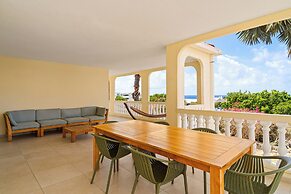 Sonesta Hotels & Resorts Livingstone Curacao