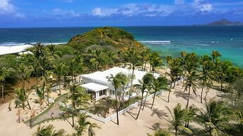 Palm Island Resort & Spa