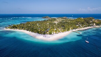 Palm Island Resort & Spa
