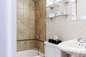 Quality Hotel & Suites