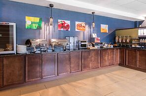 Quality Hotel & Suites