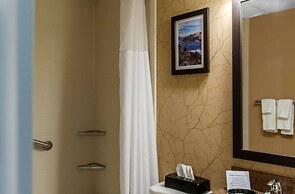 Quality Hotel & Suites