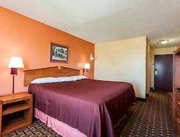 Howard Johnson by Wyndham Airport