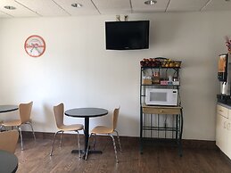 Howard Johnson by Wyndham Airport