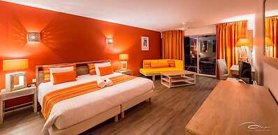 Palm Court Residence & Hotel at Orient Beach