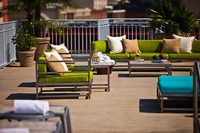 Renaissance New Orleans Arts Warehouse District Hotel