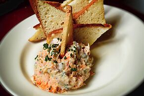 Renaissance New Orleans Arts Warehouse District Hotel