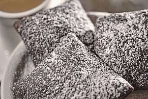 Renaissance New Orleans Arts Warehouse District Hotel