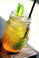 Renaissance New Orleans Arts Warehouse District Hotel