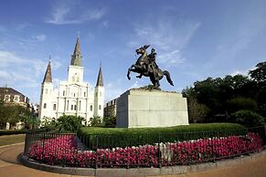 Renaissance New Orleans Arts Warehouse District Hotel