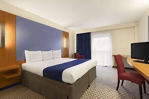 Ramada by Wyndham London North M1