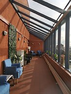 2Home Hotel Apartments