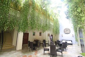 Hotel Los Itzaes by 5th av