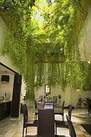 Hotel Los Itzaes by 5th av