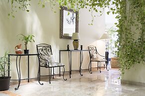 Hotel Los Itzaes by 5th av