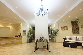 Hotel Los Itzaes by 5th av