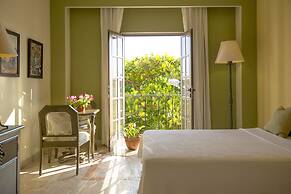 Hotel Los Itzaes by 5th av