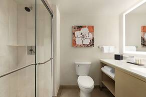 Embassy Suites by Hilton Denver International Airport