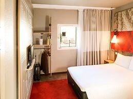ibis Orange Sud