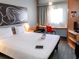 ibis Orange Sud