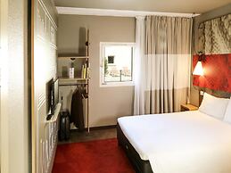 ibis Orange Sud