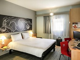 ibis Orange Sud
