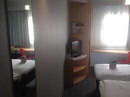 ibis Orange Sud