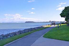 Hampton Inn & Suites San Francisco-Burlingame-Airport South