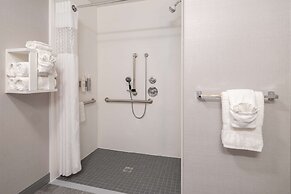 Hampton Inn & Suites Agoura Hills