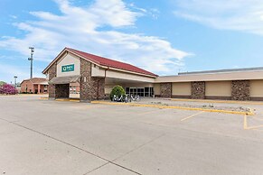 Quality Inn & Suites Columbus