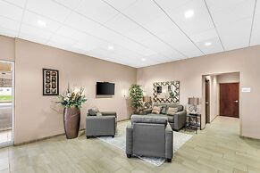 Quality Inn & Suites Columbus